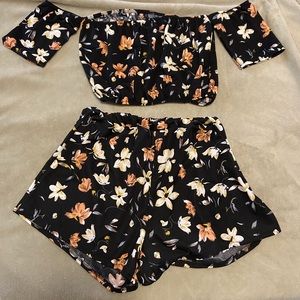 Floral off the shoulder crop top & shorts set